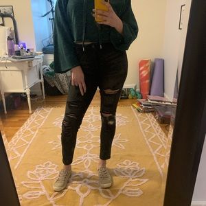 Black distressed AE Jeans